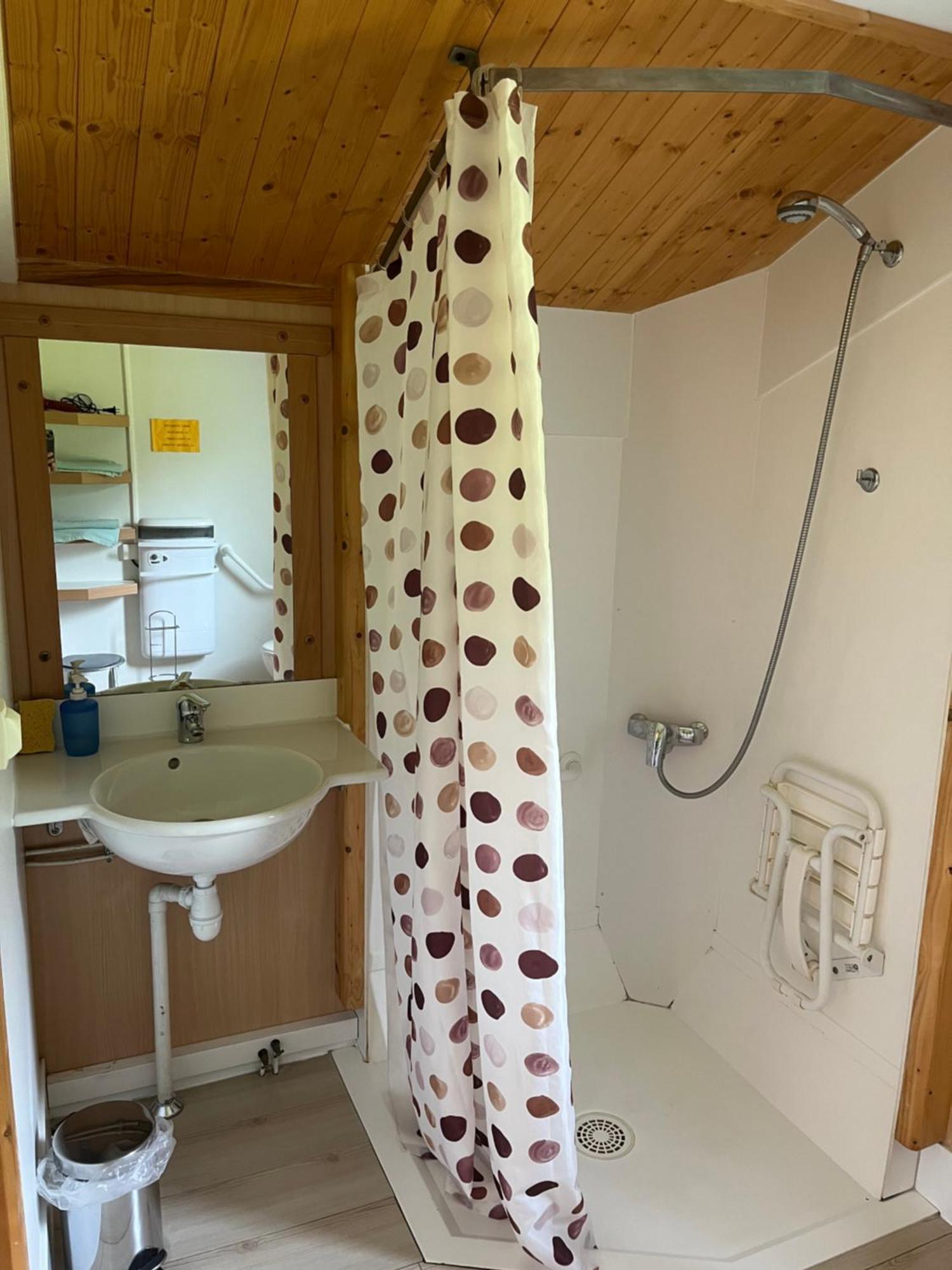 Les Chalets Du Piou Bussieres  外观 照片